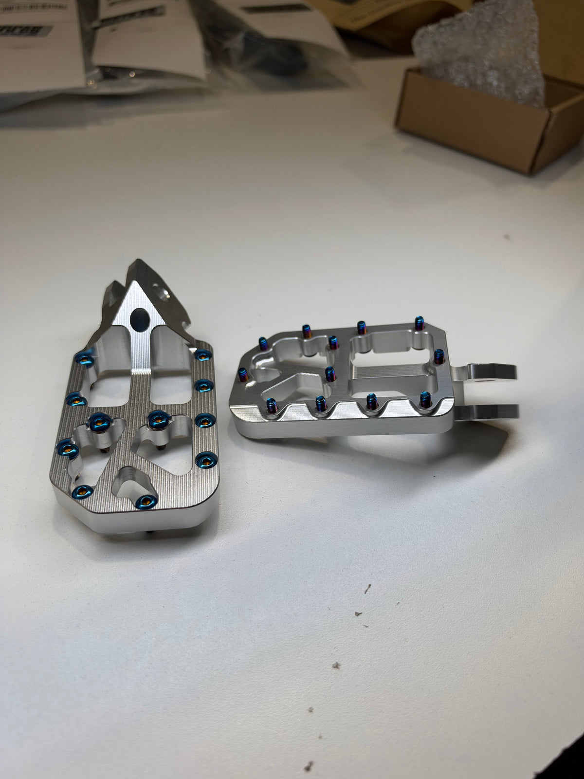 E Moto Footpegs
