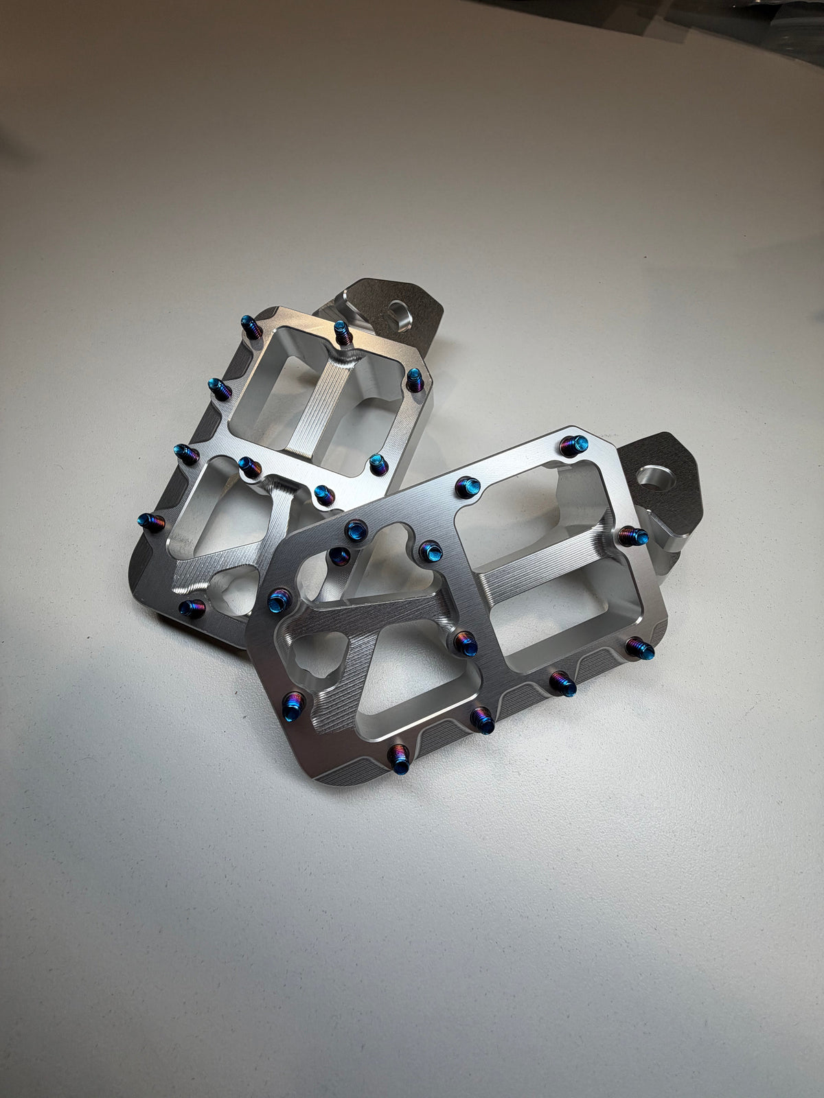 E Moto Footpegs