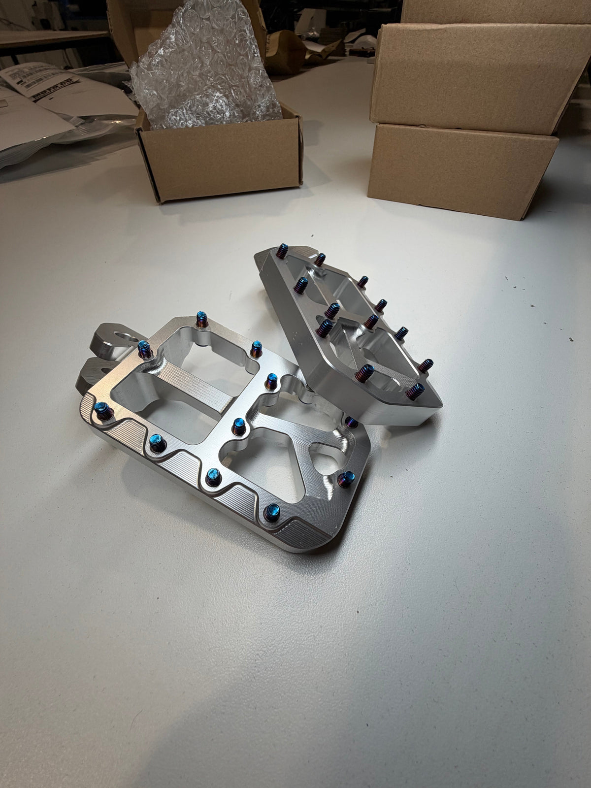 E Moto Footpegs