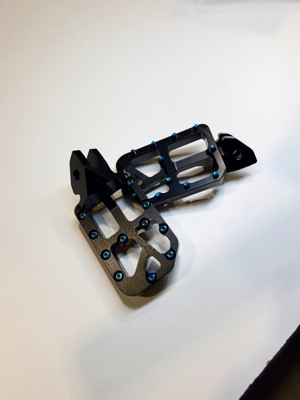 E Moto Footpegs